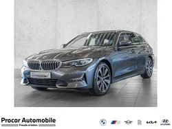 Grau Gebraucht 2020 BMW 320 Luxury Line Kombi | 29.990 € (Fairer Preis)