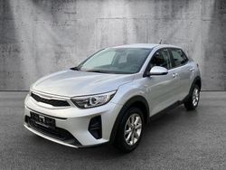 (4ss) seidensilber met. Gebraucht 2023 Kia Stonic Edition 7 SUV | 14.480 € (Guter Preis)