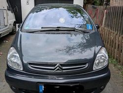 Grau Gebraucht 2002 Citroën Xsara Picasso Van / Kleinbus | 1.650 € (Etwas zu teuer)