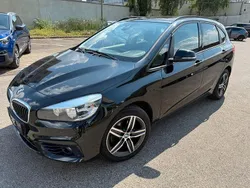 Schwarz Gebraucht 2015 BMW 218 Active Tourer Sport Line Van / Kleinbus | 11.900 € (Fairer Preis)