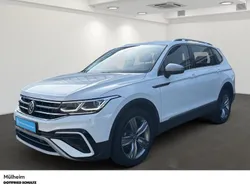 Weiß Gebraucht 2023 VW Tiguan Allspace Elegance SUV | 32.990 € (Fairer Preis)