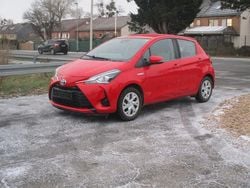 Rot Gebraucht 2020 Toyota Yaris Hybrid Kleinwagen | 10.000 € (Guter Preis)