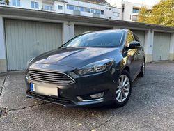 Grau Gebraucht 2015 Ford Focus Titanium Kombi | 6.200 € (Fairer Preis)