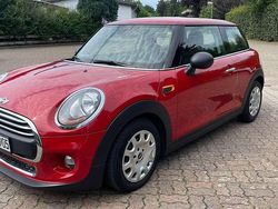 Rot Gebraucht 2017 Mini ONE Kleinwagen | 10.900 € (Guter Preis)