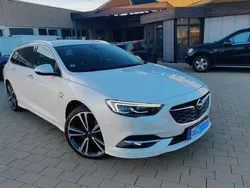 Weiß Gebraucht 2019 Opel Insignia Exklusiv Kombi | 19.000 € (Fairer Preis)