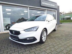Candy weiss Gebraucht 2021 Seat Leon ST Kombi | 19.600 € (Fairer Preis)