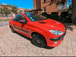Rot Gebraucht 2003 Peugeot 206 CC Platinum Cabrio | 1.550 €