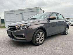Gebraucht 2018 Lada Vesta Limousine | 4.550 € (Guter Preis)