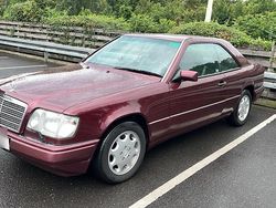Rot Gebraucht 1995 Mercedes 220 Coupé | 13.300 €