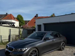Grau Gebraucht 2019 BMW 330 Shadowline Limousine | 29.250 € (Fairer Preis)