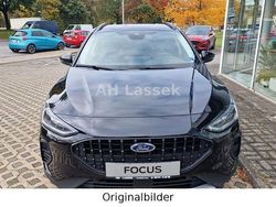 Agate black (metallic) Gebraucht 2024 Ford Focus Active X Limousine | 25.999 € (Fairer Preis)
