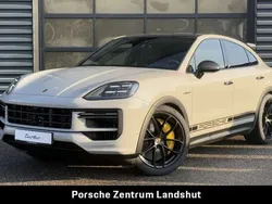 Grau Gebraucht 2025 Porsche Cayenne Turbo E-Hybrid SUV | 209.790 € (Etwas zu teuer)