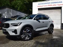 Vapour grey (metallic) Gebraucht 2024 Volvo XC40 Ultra SUV | 38.999 € (Fairer Preis)