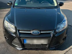 Schwarz Gebraucht 2012 Ford Focus Trend Limousine | 4.250 € (Fairer Preis)