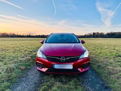 Rot Gebraucht 2020 Opel Astra Kombi | 13.600 € (Etwas zu teuer)