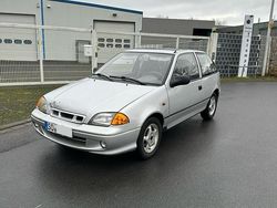Silber Gebraucht 2001 Subaru Justy Kleinwagen | 1.750 €