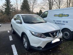 Weiß Gebraucht 2015 Nissan Qashqai SUV | 11.500 € (Teuer)