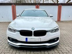Weiß Gebraucht 2017 BMW 330e iPerformance Limousine | 20.999 €