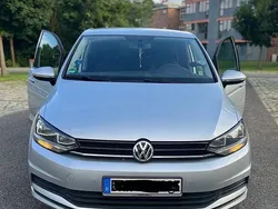 Silber Gebraucht 2018 VW Touran Trendline Van / Kleinbus | 16.900 € (Fairer Preis)