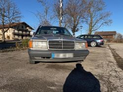 Silber Gebraucht 1992 Mercedes 190 Limousine | 2.000 €