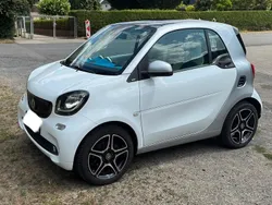 Weiß Gebraucht 2015 Smart ForTwo Coupé Proxy Kleinwagen | 7.990 €