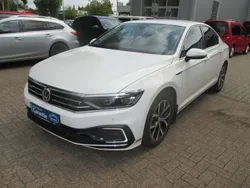 Weiß Gebraucht 2020 VW Passat GTE Limousine | 20.490 € (Fairer Preis)