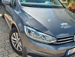 Grau Gebraucht 2016 VW Touran Trendline Van / Kleinbus | 15.490 € (Guter Preis)