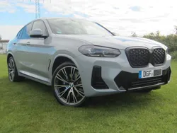 Grau Gebraucht 2024 BMW X4 Shadowline SUV | 57.400 € (Fairer Preis)
