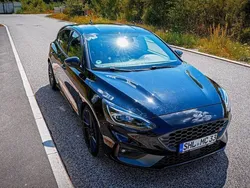 Schwarz Gebraucht 2021 Ford Focus ST Limousine | 28.999 € (Fairer Preis)