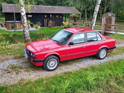 Rot Gebraucht 1988 BMW 316 Limousine | 9.500 €