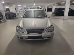 Silber Gebraucht 2000 Mercedes C220 Classic Limousine | 2.500 € (Guter Preis)