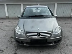 Braun Gebraucht 2006 Mercedes A170 Elegance Limousine | 1.750 €