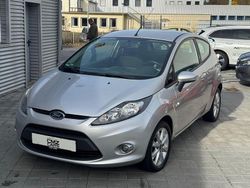 Silber Gebraucht 2011 Ford Fiesta Trend Limousine | 3.980 € (Fairer Preis)
