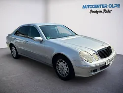 Silber Gebraucht 2005 Mercedes E200 Limousine | 2.299 € (Guter Preis)