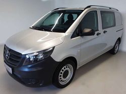 Brillantsilber metallic Gebraucht 2021 Mercedes Vito Van / Kleinbus | 27.990 € (Guter Preis)