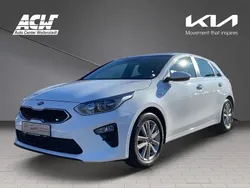 Weiß Gebraucht 2021 Kia Ceed Vision Limousine | 16.770 € (Fairer Preis)