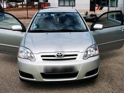 Silber Gebraucht 2004 Toyota Corolla Kleinwagen | 3.200 € (Fairer Preis)