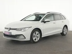Weiß Gebraucht 2023 VW Golf VIII Life Limousine | 24.729 € (Guter Preis)
