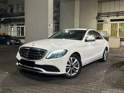 Weiß Gebraucht 2019 Mercedes C200 Limousine | 23.300 € (Etwas zu teuer)
