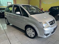 Silber Gebraucht 2008 Opel Meriva Edition Van / Kleinbus | 2.990 € (Fairer Preis)