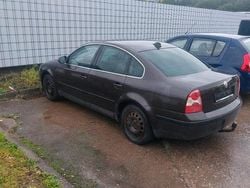 Schwarz Gebraucht 2004 VW Passat Limousine | 650 € (Superpreis)