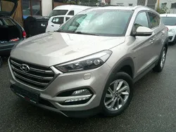 Grau Gebraucht 2015 Hyundai Tucson Style SUV | 10.990 € (Fairer Preis)