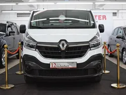 Weiß Gebraucht 2020 Renault Trafic Komfort Van | 13.999 € (Guter Preis)