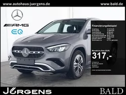 Grau mountain grey metallic Gebraucht 2024 Mercedes GLA180 Progressive SUV | 33.670 € (Superpreis)
