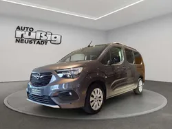 Mondstein grau/e:vulkan grau Gebraucht 2021 Opel Combo Life Ultimate Van / Kleinbus | 25.870 € (Etwas zu teuer)