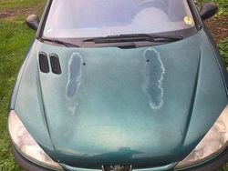 Grün Gebraucht 2001 Peugeot 206 Limousine | 850 €