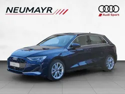 Navarrablau metallic Gebraucht 2025 Audi A3 Sportback e-tron Advanced Limousine | 44.490 €