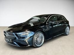 Metalliclack kosmosschwarz (metallic) Gebraucht 2025 Mercedes A220 Style Limousine | 33.480 € (Superpreis)