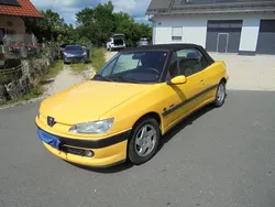 Gelb Gebraucht 1999 Peugeot 306 Cabriolet Cabrio | 1.980 € (Fairer Preis)