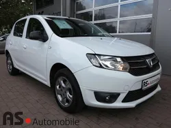 Weiß Gebraucht 2015 Dacia Sandero Celebration Kleinwagen | 4.990 € (Fairer Preis)